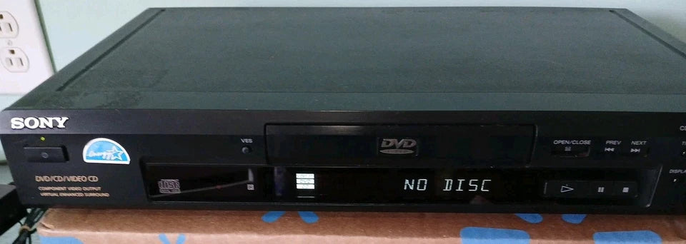 SONY DVD/CD Player DVP-S360