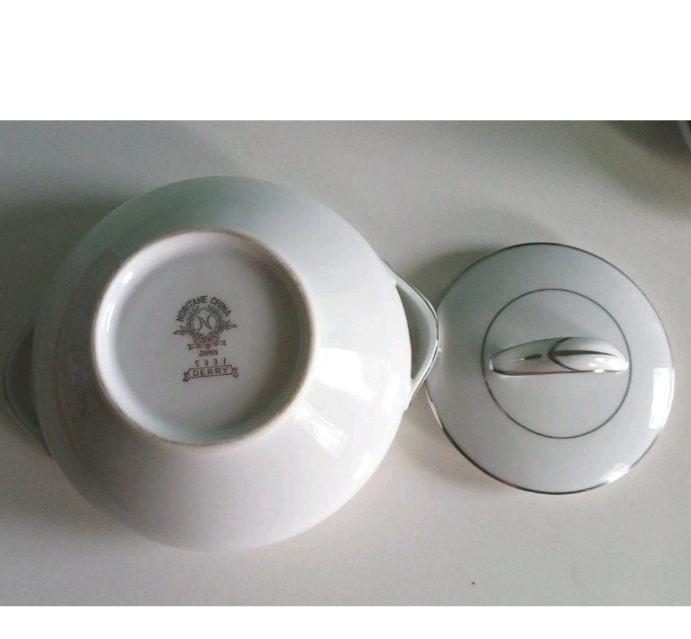 Noritake China  (Derry 5931) Sugar Bowl & Lid White with Silver Trim