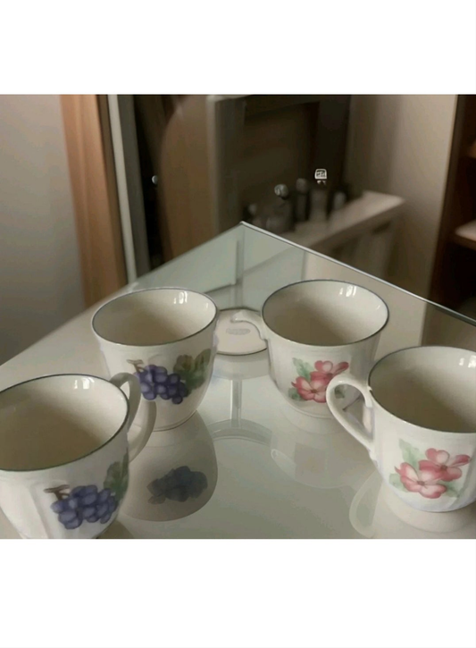 Vintage EPOCH Cups Lot of 4 - Floral Design