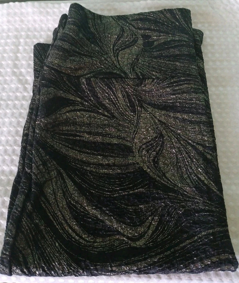 LuLaRoe Fitted short Cassie Skirt - Black Glitter M