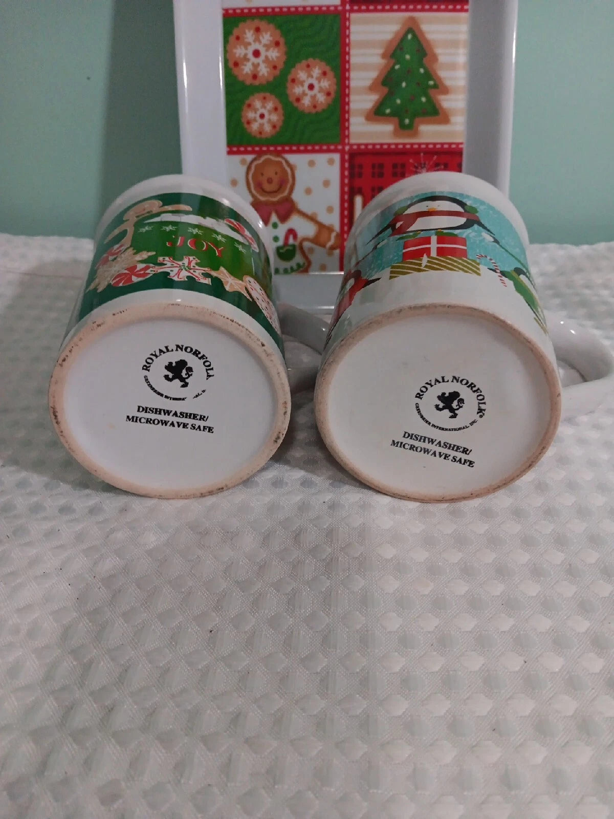 Santa's Cookie Tray ROYAL Norfolk Christmas Mug Set