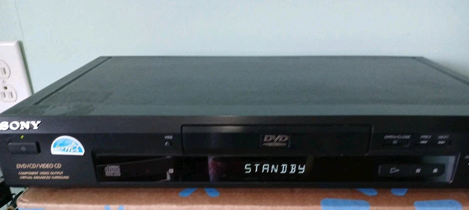 SONY DVD/CD Player DVP-S360