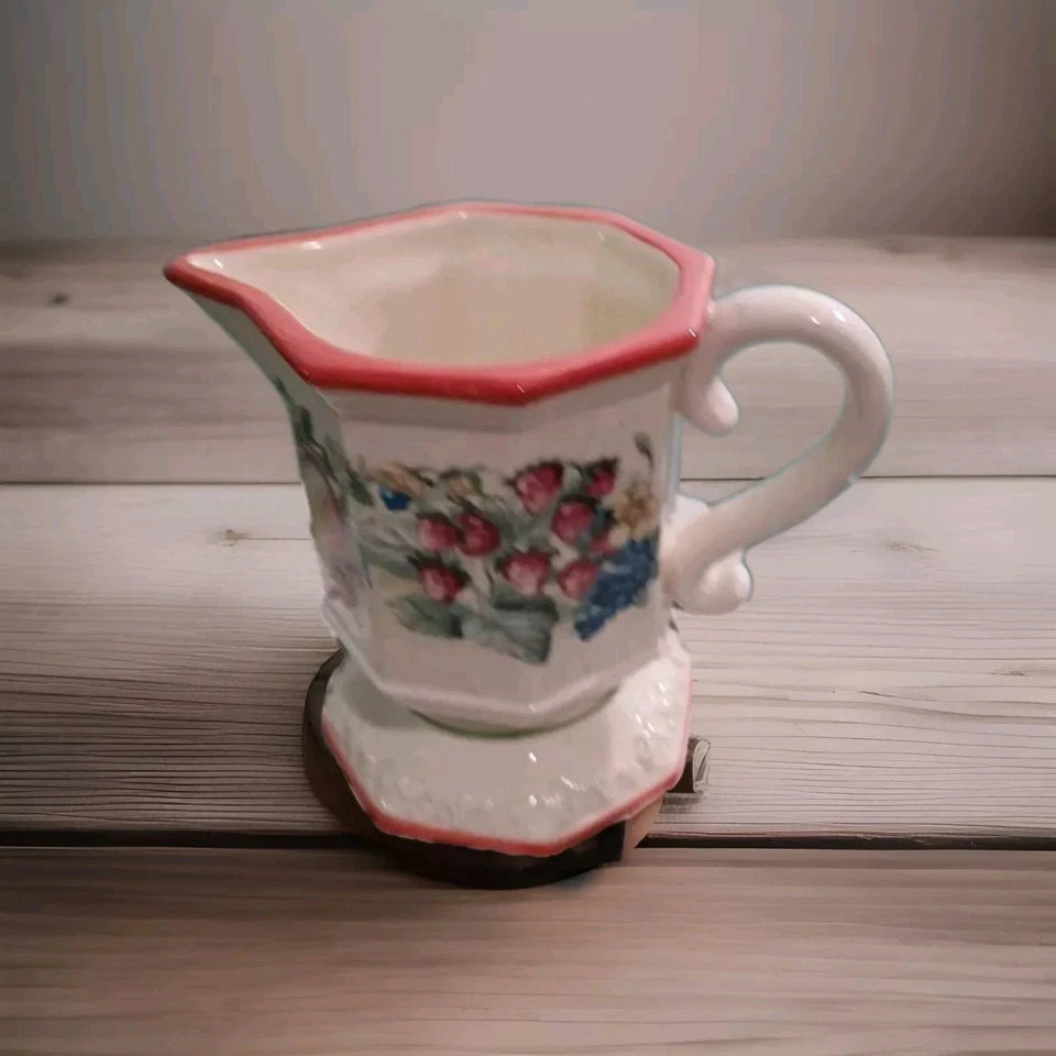 Avon Vtg Creamer Sweet Country Harvest   Retired Collection. Minni Pitcher