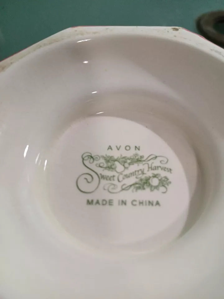 Avon Vtg Creamer Sweet Country Harvest   Retired Collection. Minni Pitcher