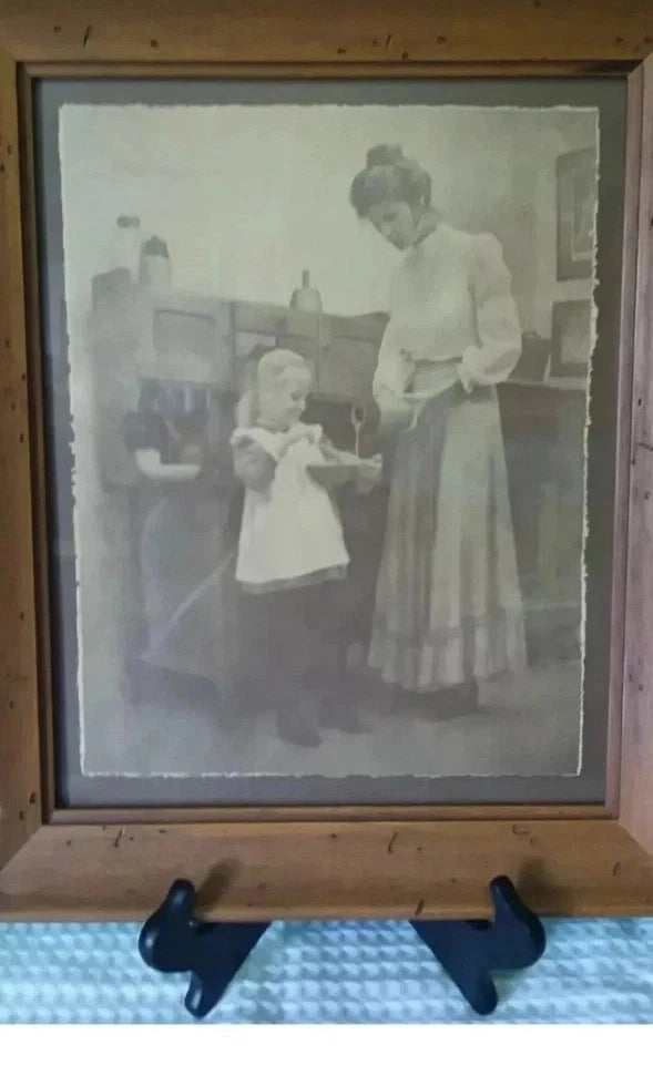 Vntg Photo R. Hendrickson Signed (Mother Daughter in the Kitchen)