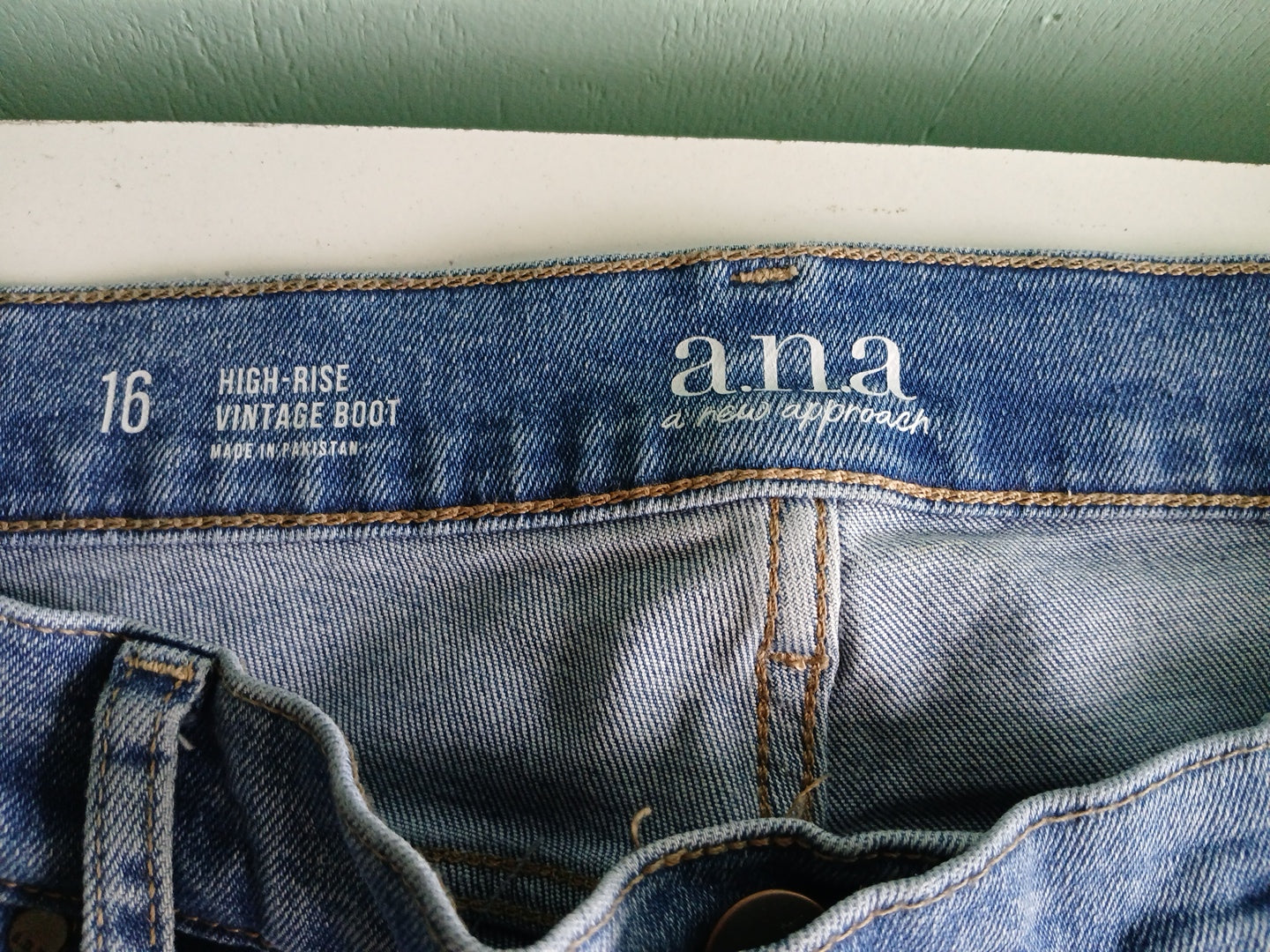 A.N.A. Women's High-Rise Jeans Size 16