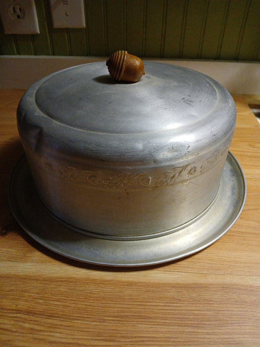 Vintage Aluminum Cake Saver with Acorn Knob /handle - Acorn Design.