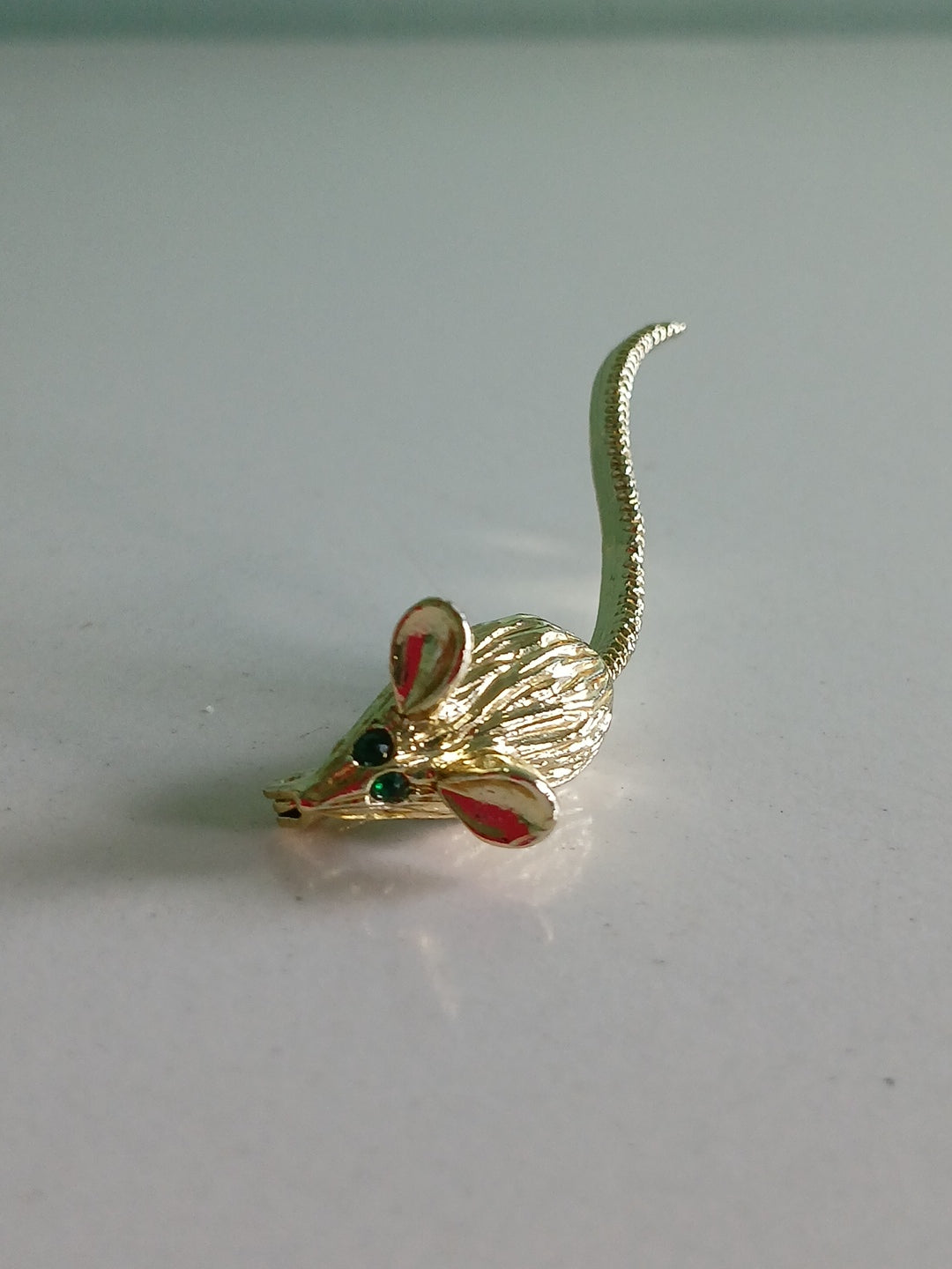 Gold Mouse Pin/Brooche with  Mobile Long Tail & Green Stones for Eyes