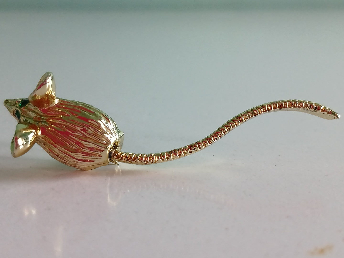 Gold Mouse Pin/Brooche with  Mobile Long Tail & Green Stones for Eyes