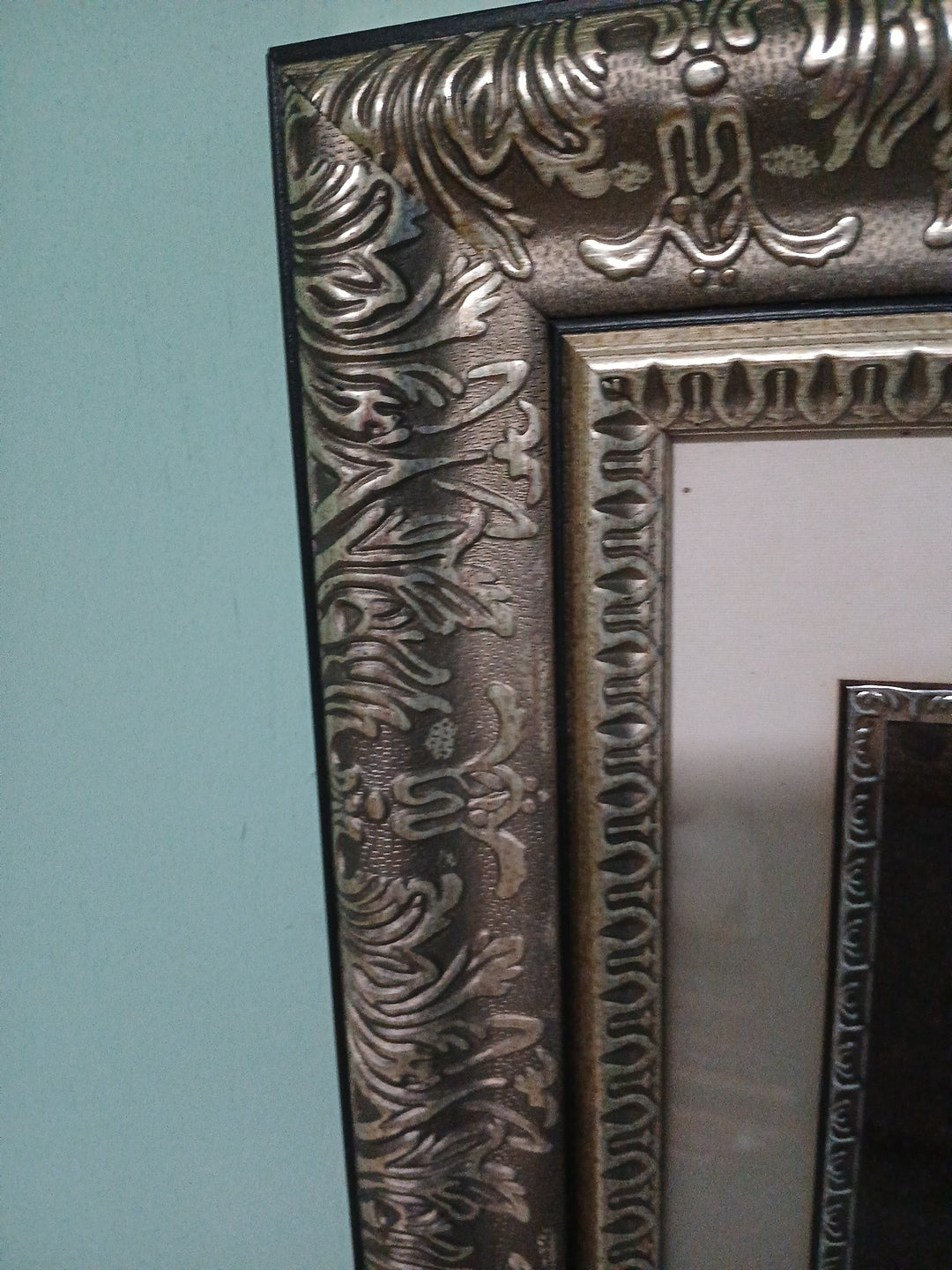 8 x 10  wood carved silver painted wall hanging frame,Matted for portrait