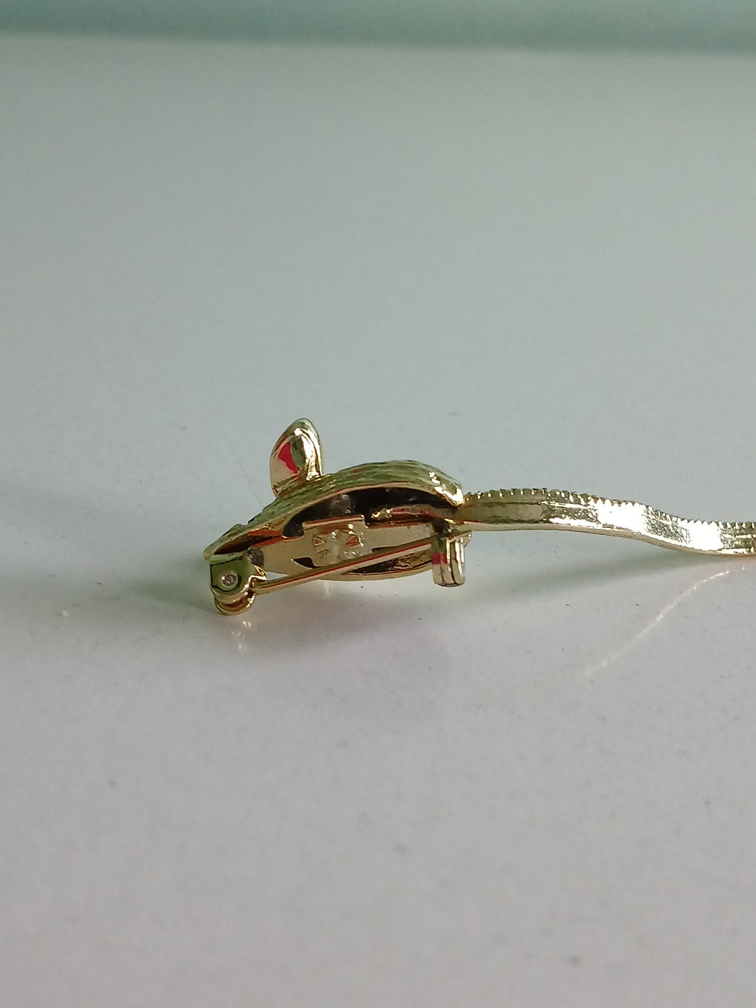 Gold Mouse Pin/Brooche with  Mobile Long Tail & Green Stones for Eyes