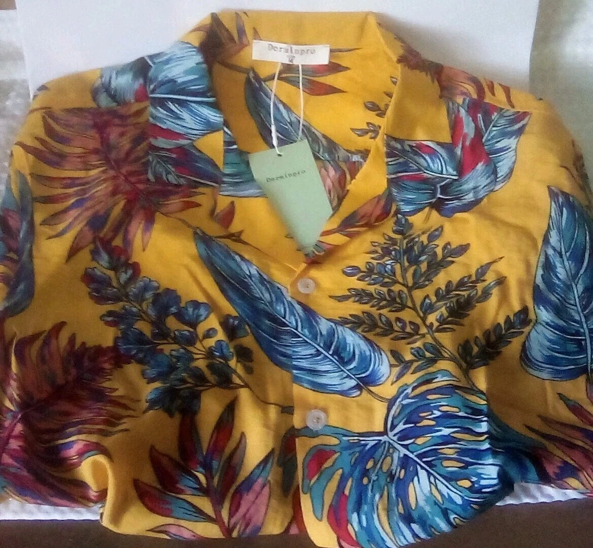 Brand New Men's Beach Shirt Hawaiian All Over Print Size M