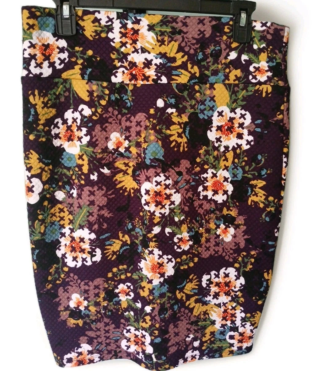 LuLaroe Fitted Mini Pencil Cassie skirt Sz M Paisley Floral stretch Waist Band